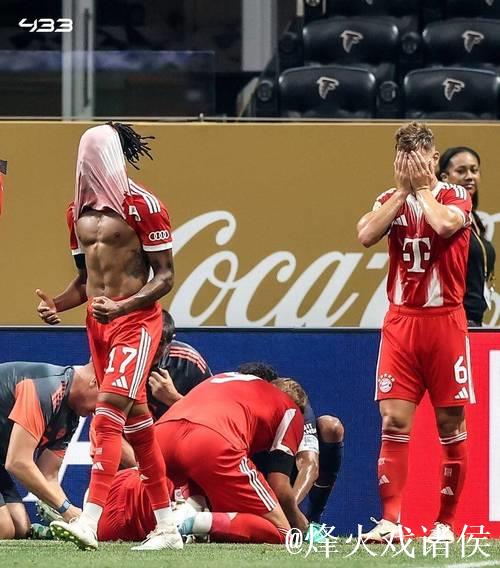 埃贝尔打趣：我看球时很安静而穆勒话很多，我不