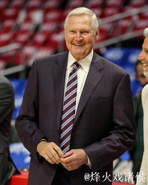 卡特比卢普斯入选名人堂 韦斯特第三次获此殊荣 卡特比卢普斯入选名人堂 韦斯特第三次获此殊荣